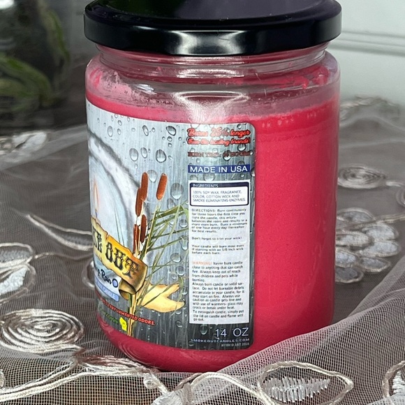 The Original Smoke Out Odor eliminating Soy Wax Candle - Picture 4 of 14